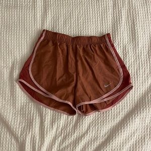 Pink Nike shorts | Brand new NWOT | hot 🥵 | built in layer+pouch| athletic🤍